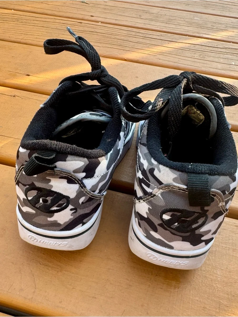 Heelys Pro 20 Prints Charcoal Camo Roller Skate Shoes Youth Size 3